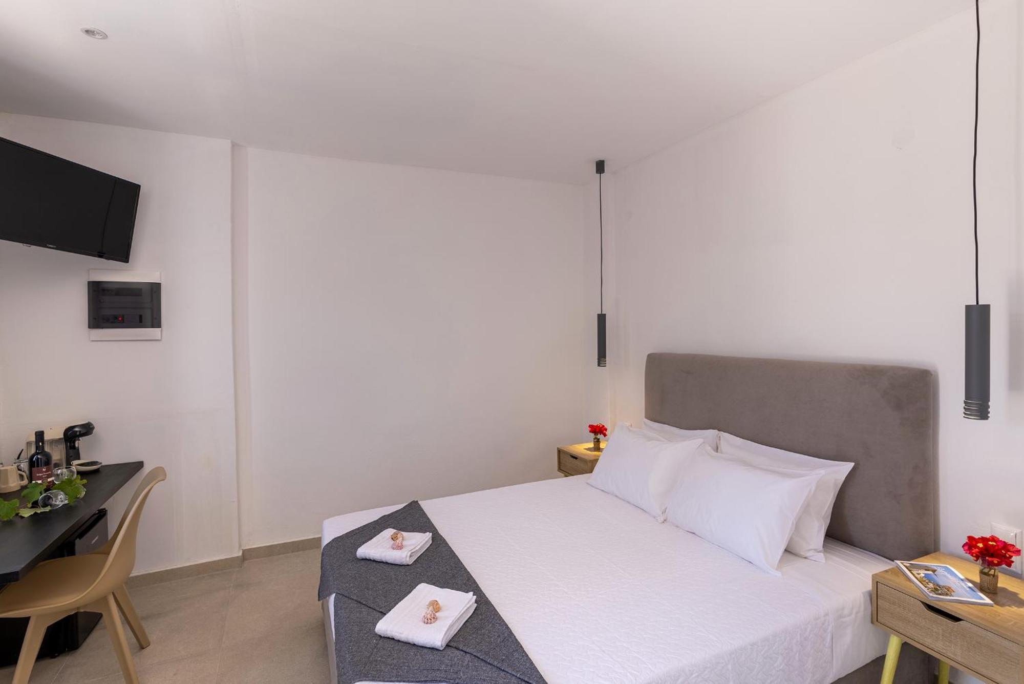 Chrysonisos Suites With Sunset & Seaviews Near Kini Dış mekan fotoğraf